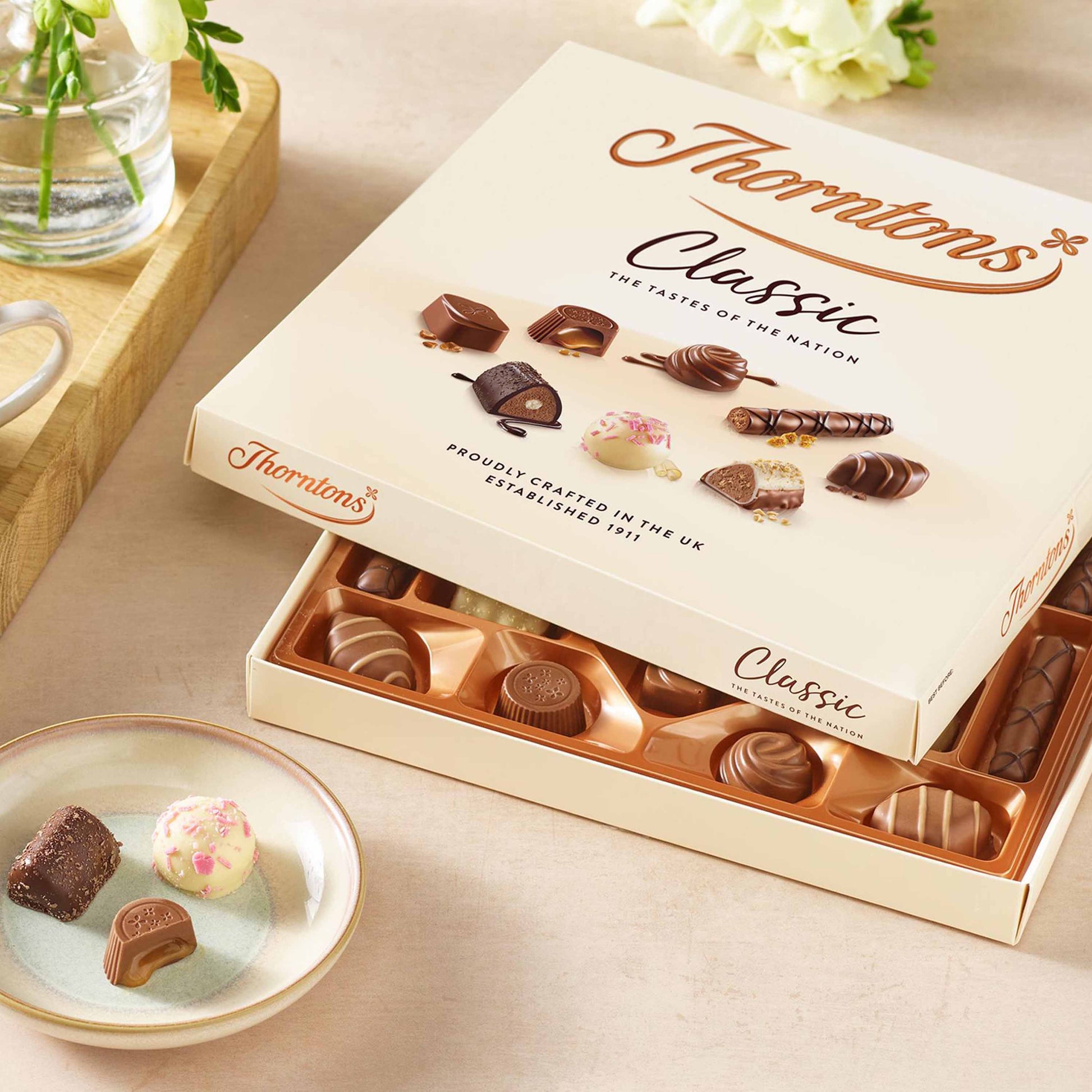 Thorntons Classic Assorted Chocolates Gift Box 262g - British Chocolates